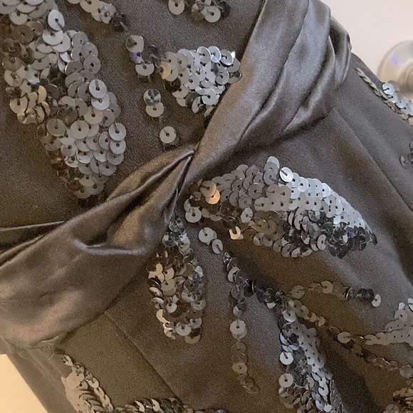 ⭐️ 2 for $40⭐️ or $25 each ⭐️ BCBGMAXAZRIA US 4 Black Sequin Cocktail Dress - Picture 4 of 11